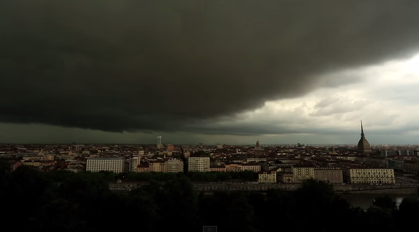 Ecco come diventa Torino quando piove (video)